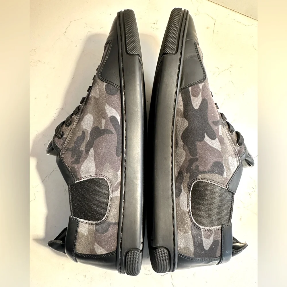 Louis Vuitton sneakers sz‎ 9.5/10